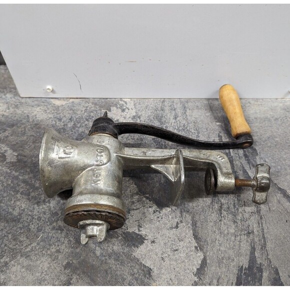 Vintage Keystone Meat Grinder No 10 Hand Crank Table Mount Boyertown PA - Picture 2 of 8